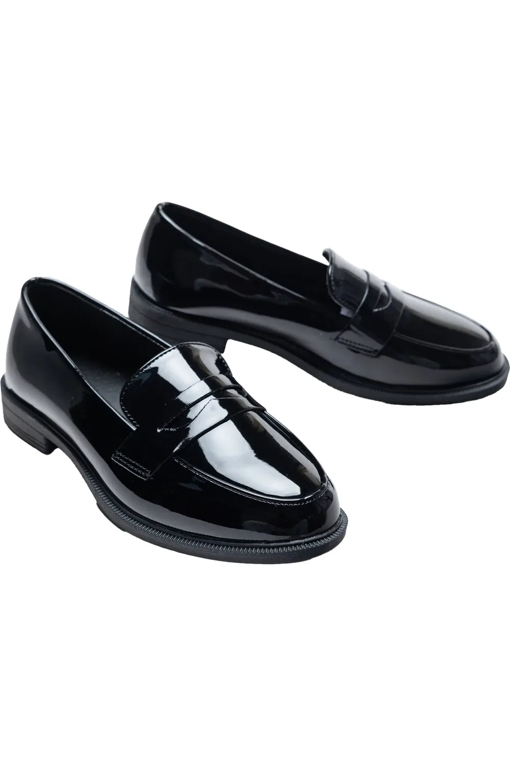 Детские туфли лоферы на плоской подошве Patent Penny Loafers MOUSTACHE, черный