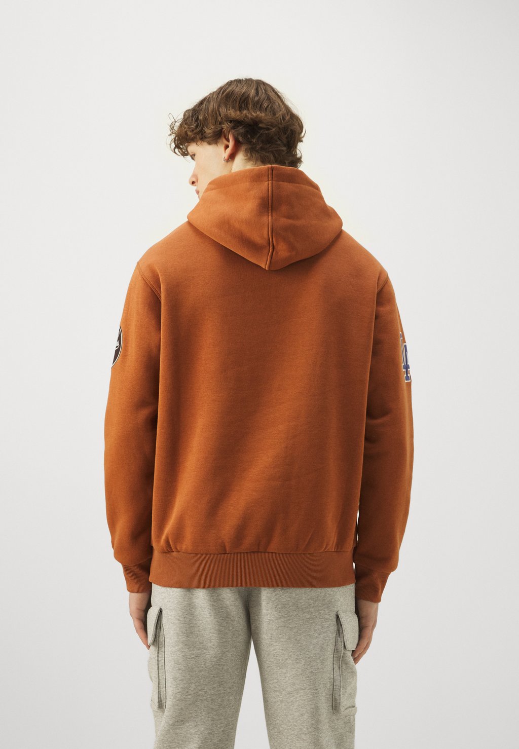 

Толстовка с капюшоном MLB LOS ANGELES DODGERS HOODIE New Era, коричневый