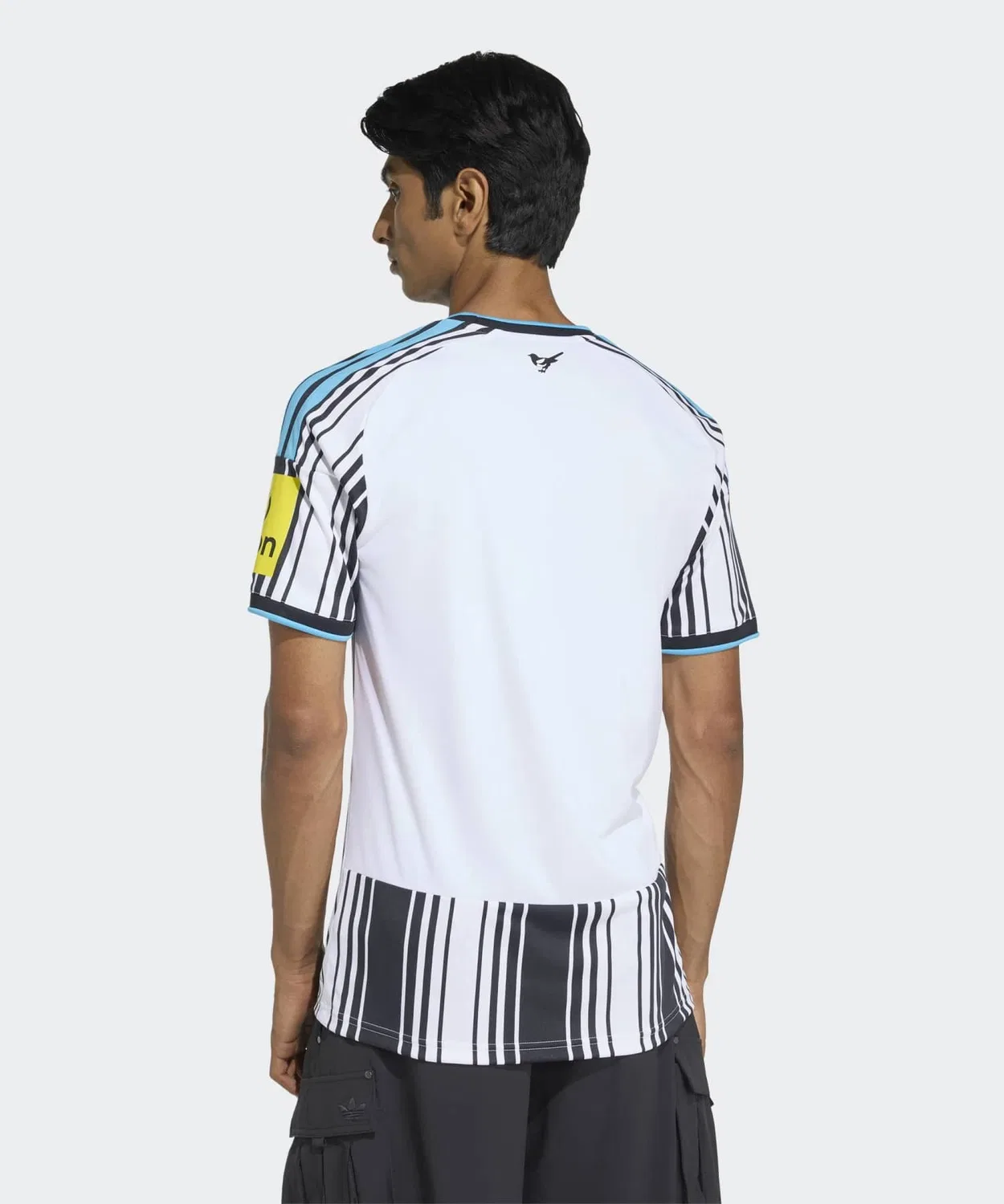 Мужская футболка с коротким рукавом и полосатым принтом Adidas Newcastle United FC 26/27 Home Jersey, Black — фото 2