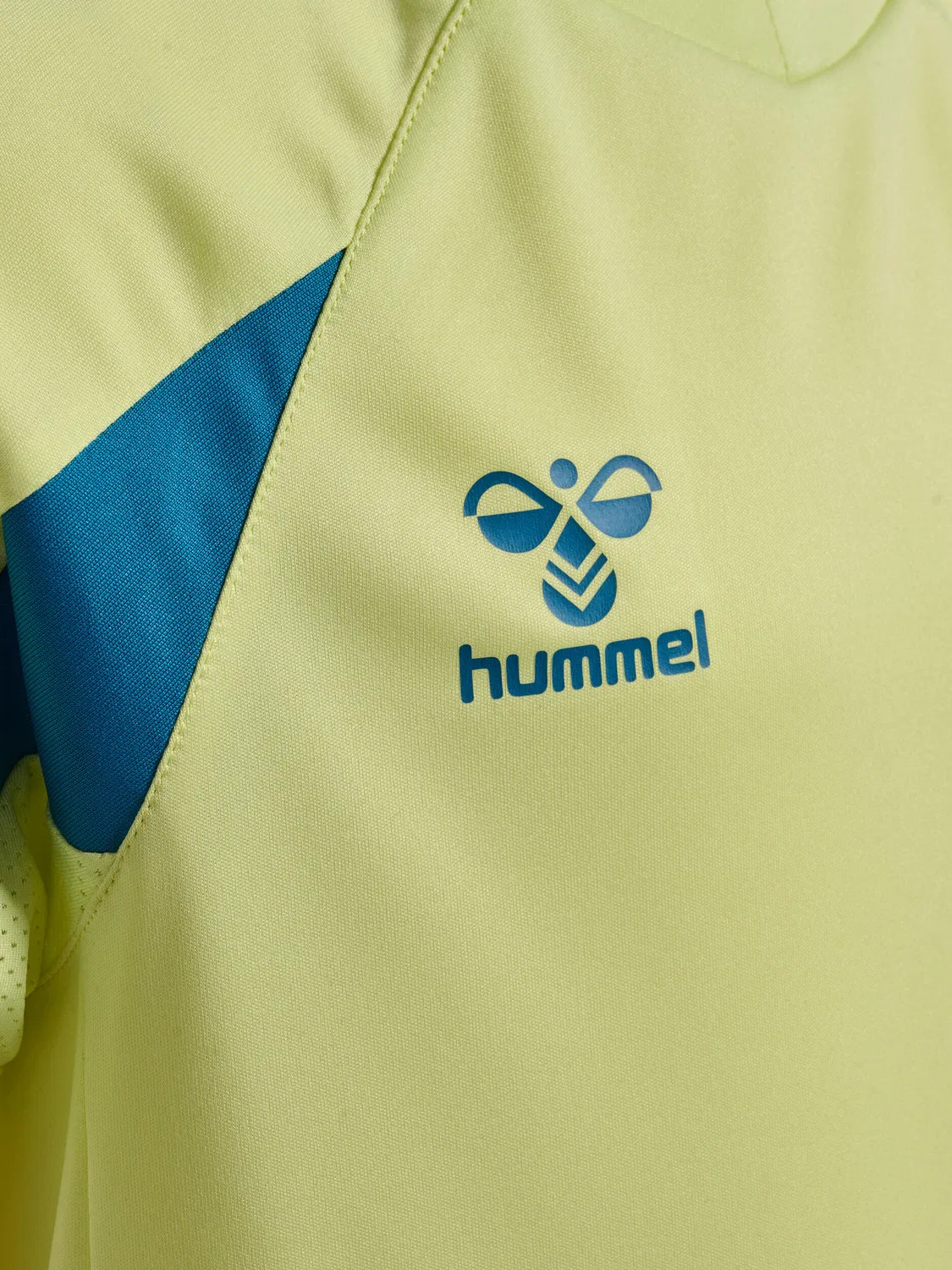 Детская футболка Hmlcore Hummel, Fluoreszierendes Hellgelb / Helles Himmelblau — фото 4