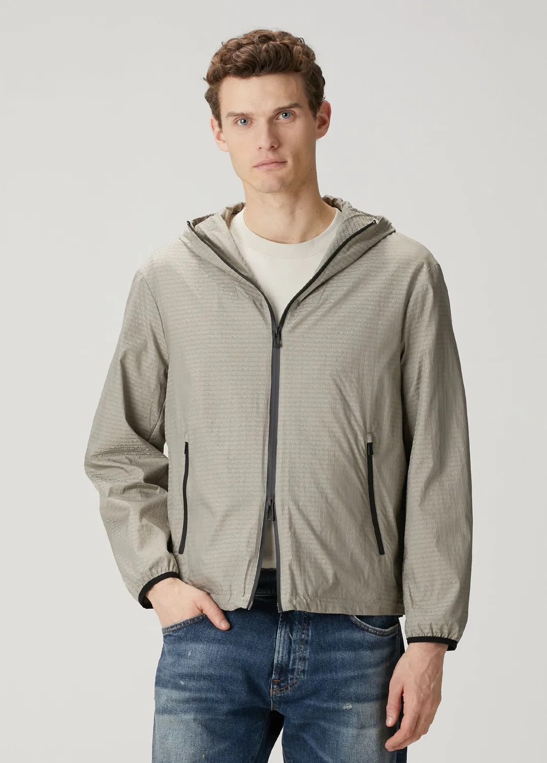 Пуховик Emporio Armani, бежевый