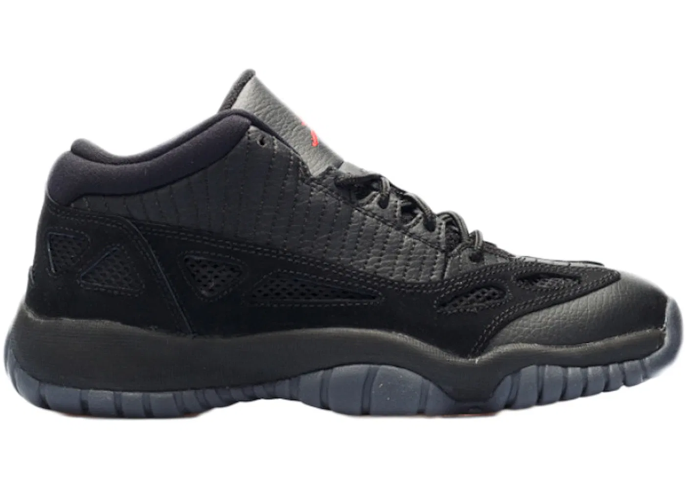 Детские кроссовки Lifestyle с низким силуэтом Jordan 11 Retro Low Referee Jordan, Black True Red