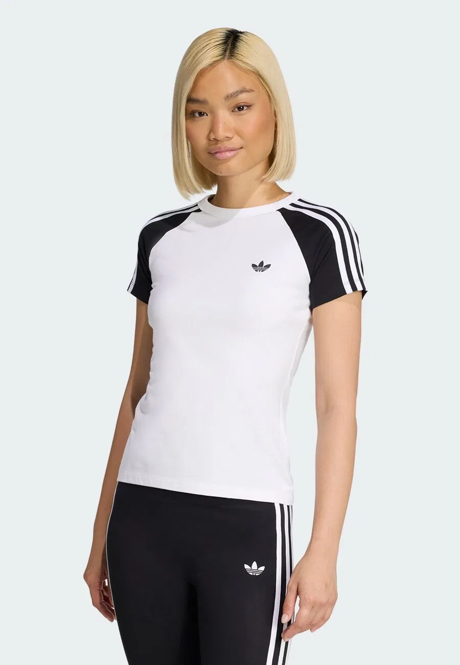 Футболка ADIDAS ORIGINALS 'SST' белого цвета — фото 2