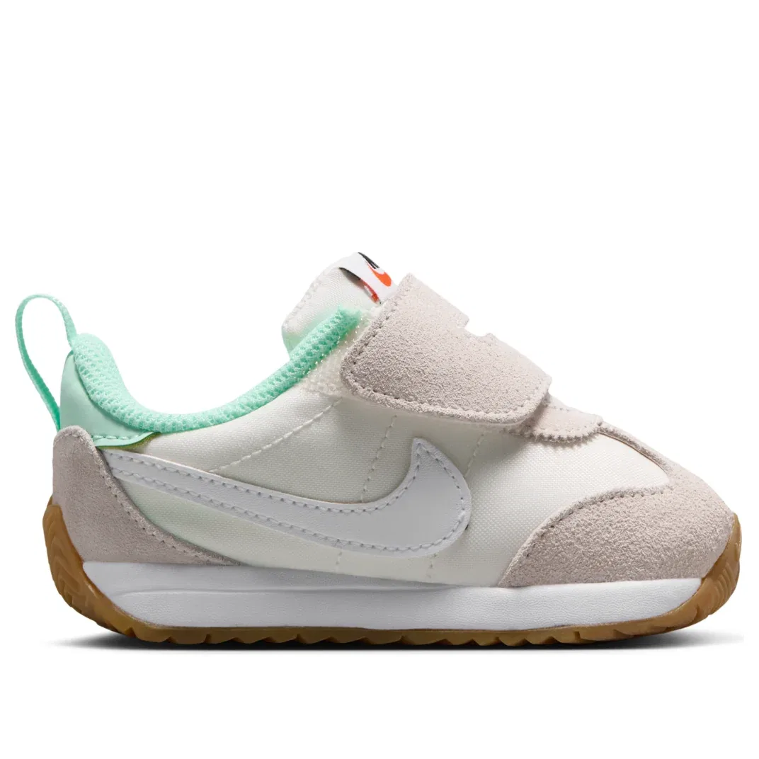 Детские кроссовки с текстильным верхом Pacific 'Sail Gum Light Brown' Nike, Sail/Gum Light Brown/Safety Orange/Arctic Green — фото 2