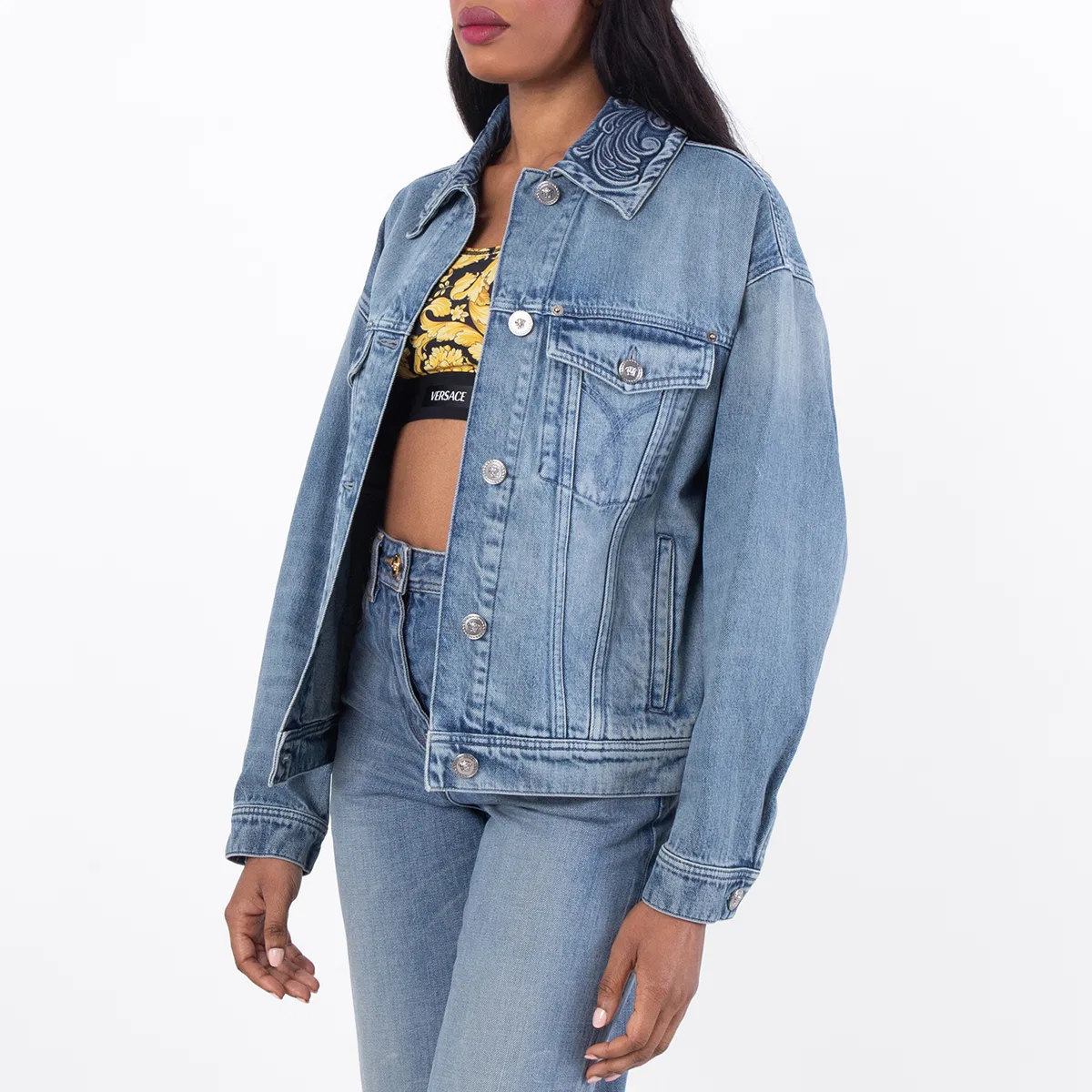 Джинсовая куртка-тракер Barocco Denim Trucker Jacket Versace, Medium Blue — фото 3