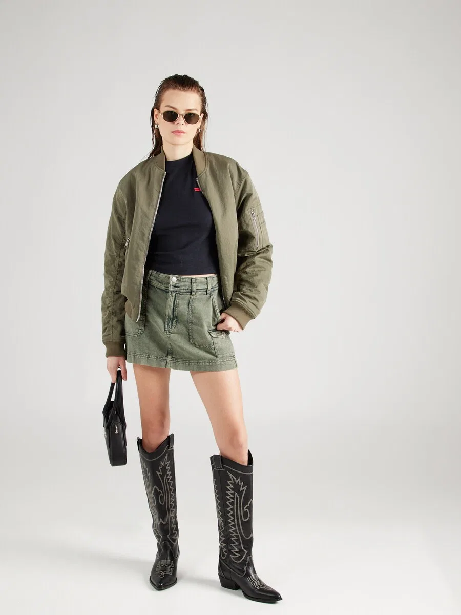 Футболка LEVI'S 'Essential' черного цвета — фото 4