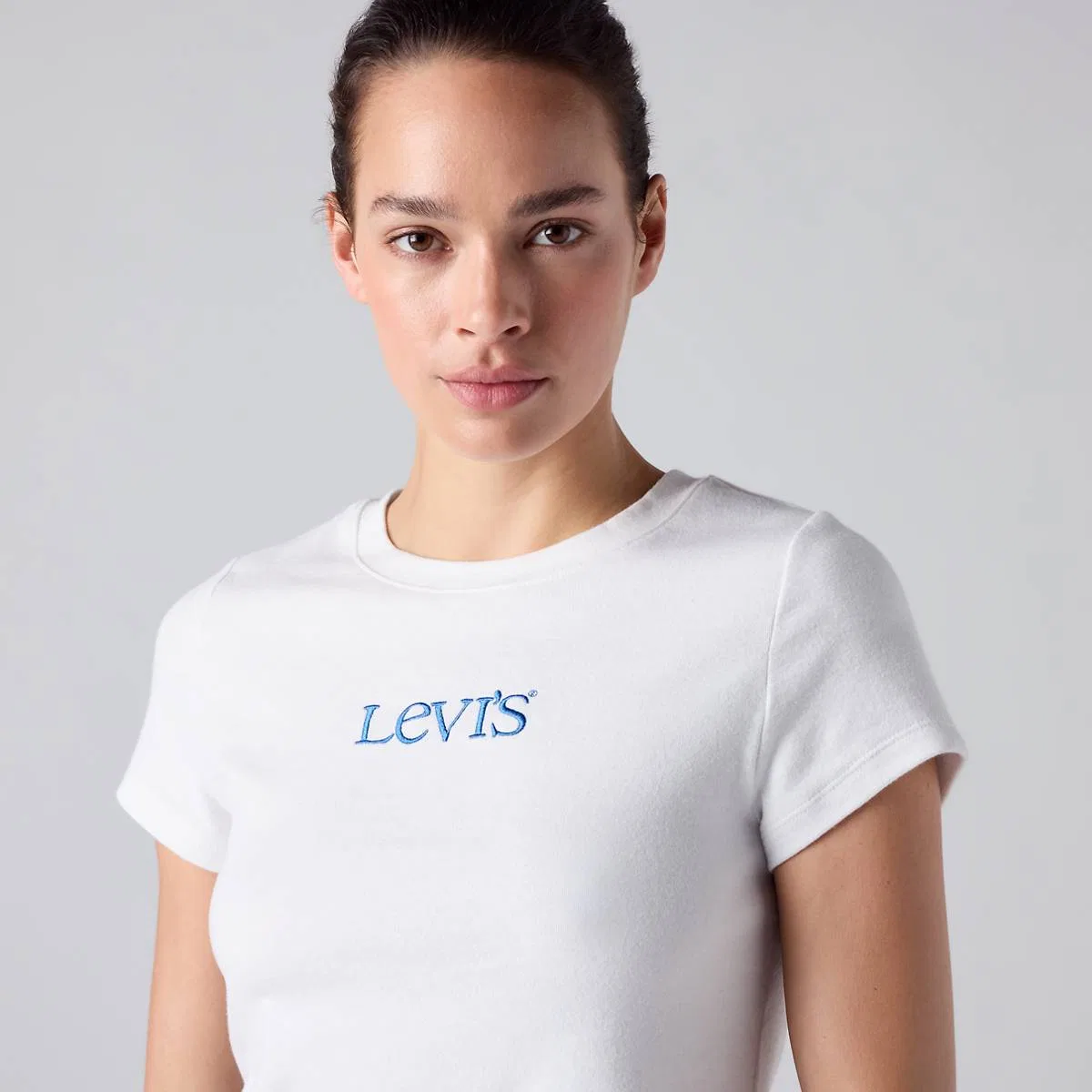 Базовая детская футболка с графическим принтом Levi's, Club Logo Bright White - White — фото 2