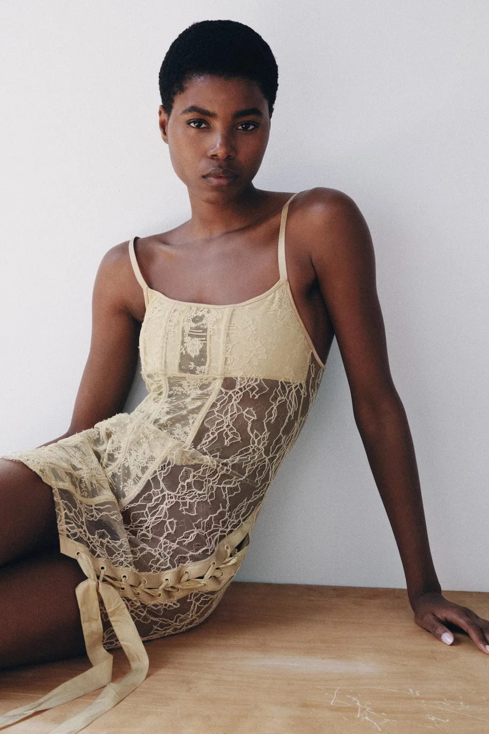 Кружевное платье-корсет с завязками ZARA, Ecru