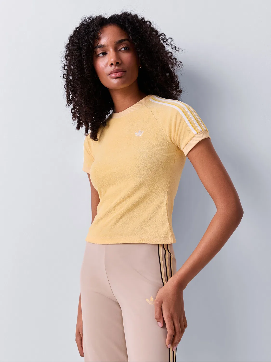 Футболка из махровой ткани Cali, adidas Originals, желтый