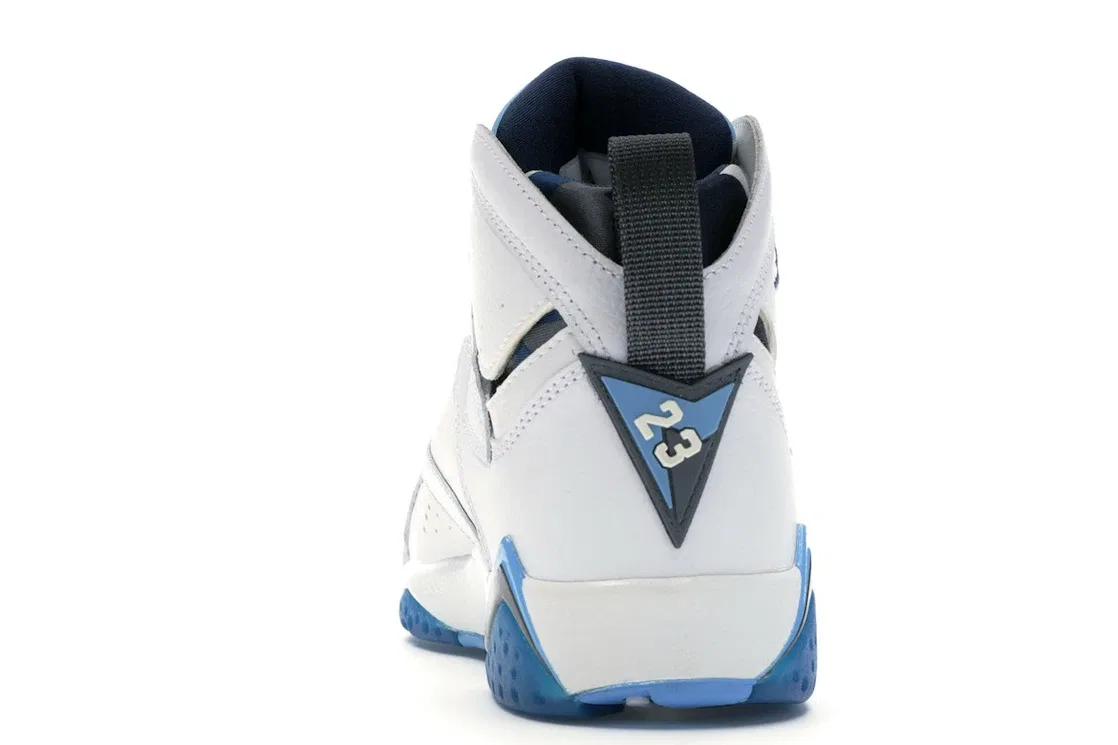 Детские кроссовки Lifestyle Jordan 7 Retro Jordan, White/French Blue/Flint Grey — фото 4