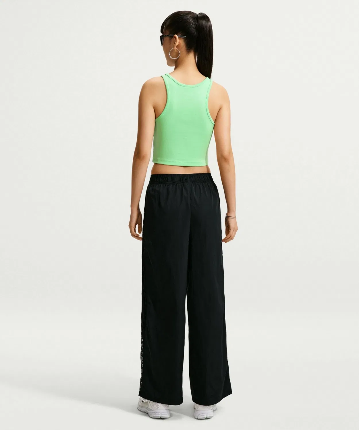 Женские спортивные брюки свободного кроя с кружевным принтом, модель Lace Track Pants NIKE, Black — фото 3