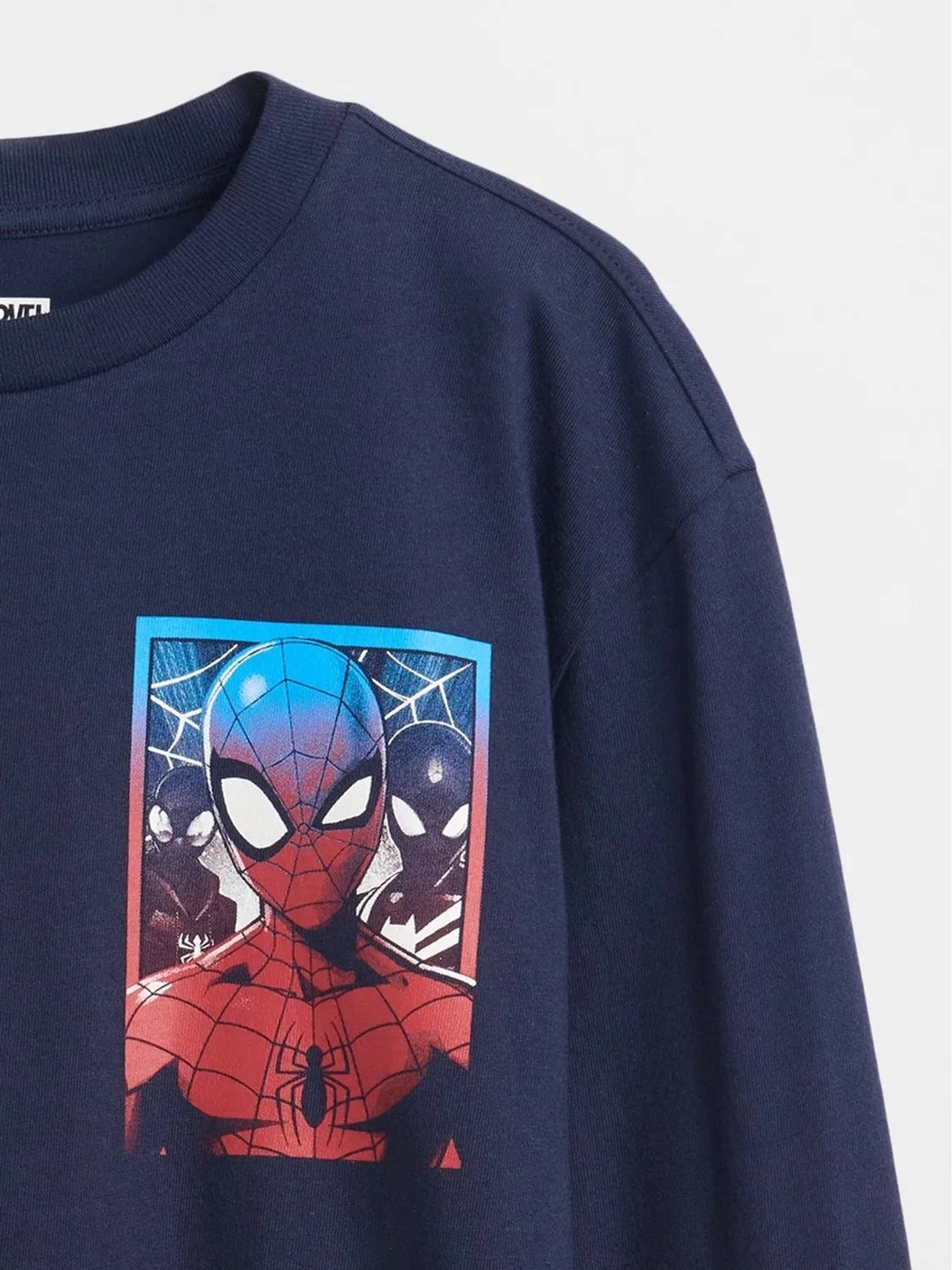 Футболка с принтом Marvel, свободная Gap, темно-синяя — фото 3