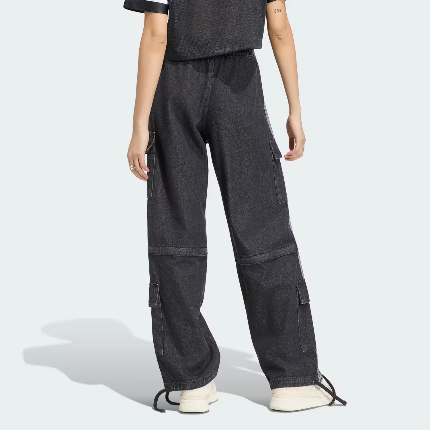 Женские джинсы свободного кроя MID RISE 2-IN-1 DENIM PANT Adidas Originals, черный деним — фото 4