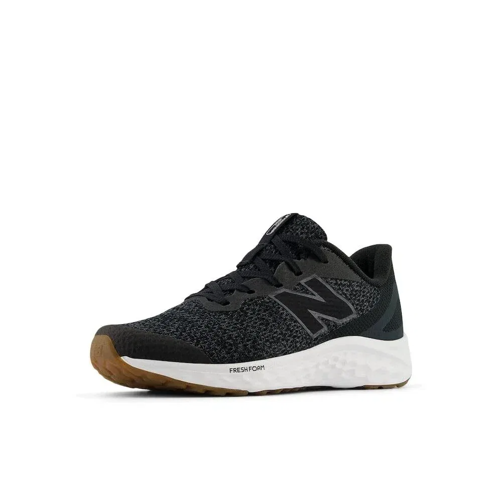 Детские кроссовки для мальчиков беговые Fresh Foam Arishi V4 New Balance, черный — фото 2
