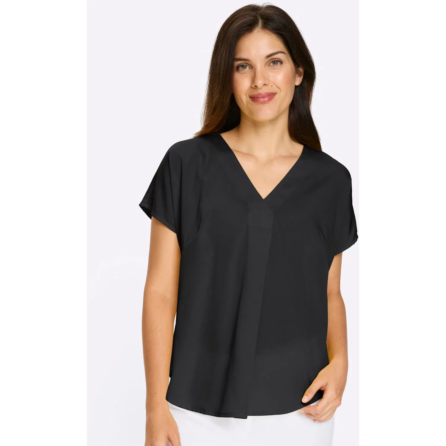 Женская блуза свободного кроя с V-образным вырезом Classic Basics, Black — фото 2