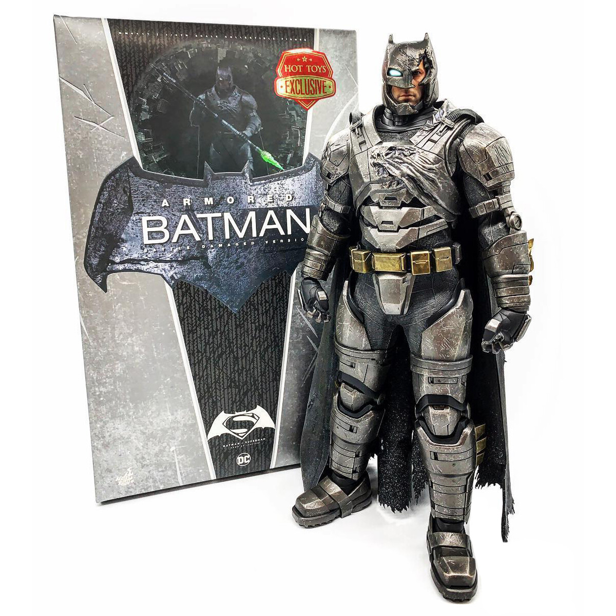 

Фигурка Hot Toys Batman v Superman: Dawn of Justice – Armored MMS349