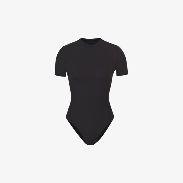 

Подходит всем Боди из эластичной ткани Skims, оникс