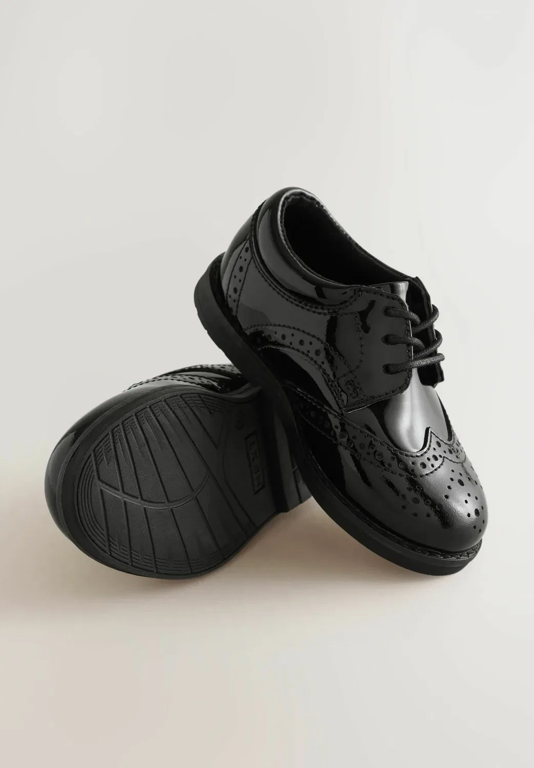 Стандартный крой (f) - туфли-броги на шнуровке (f) - на шнуровке Next, Black Patent — фото 3