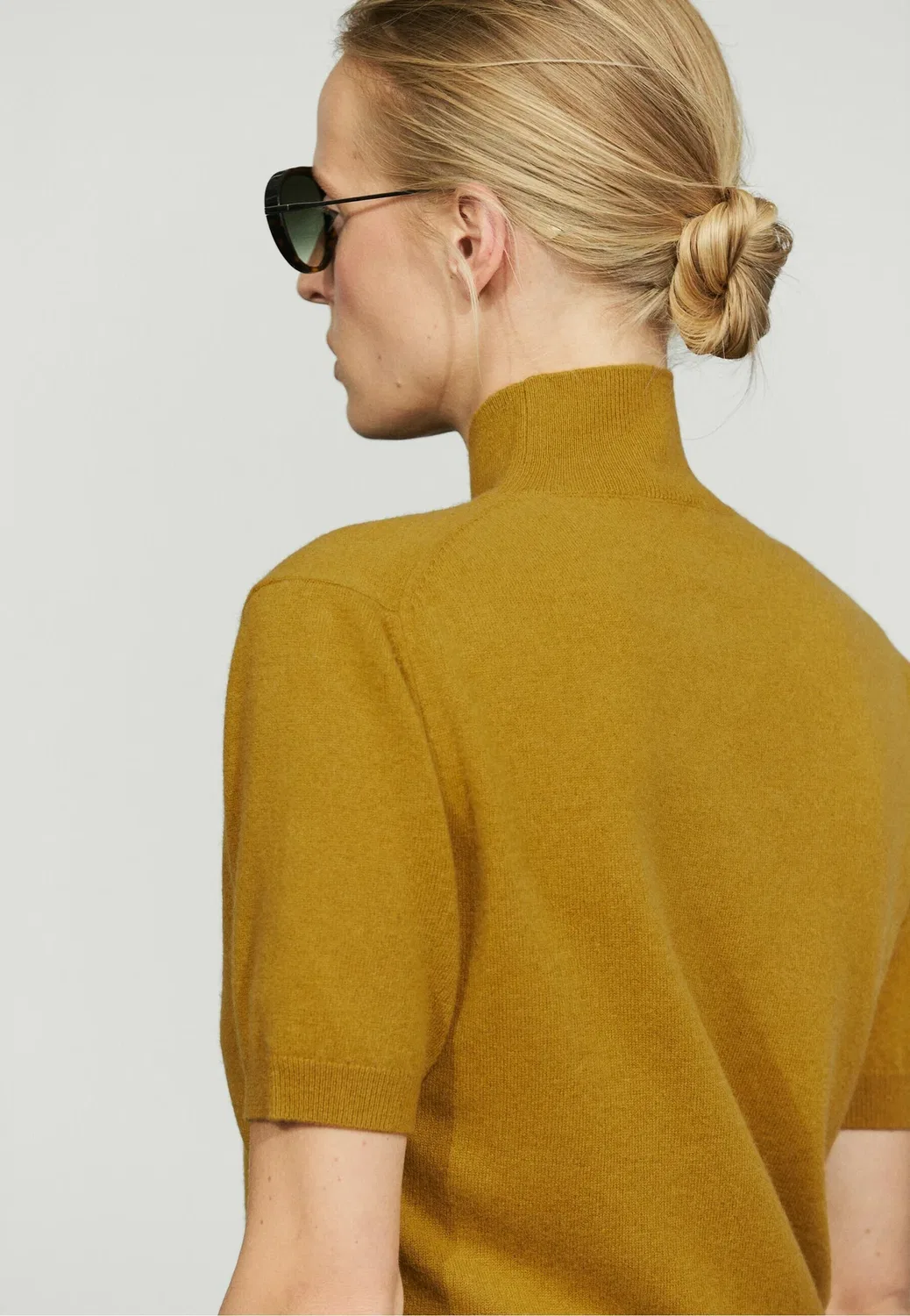 Простая футболка Massimo Dutti, Mustard Yellow — фото 4