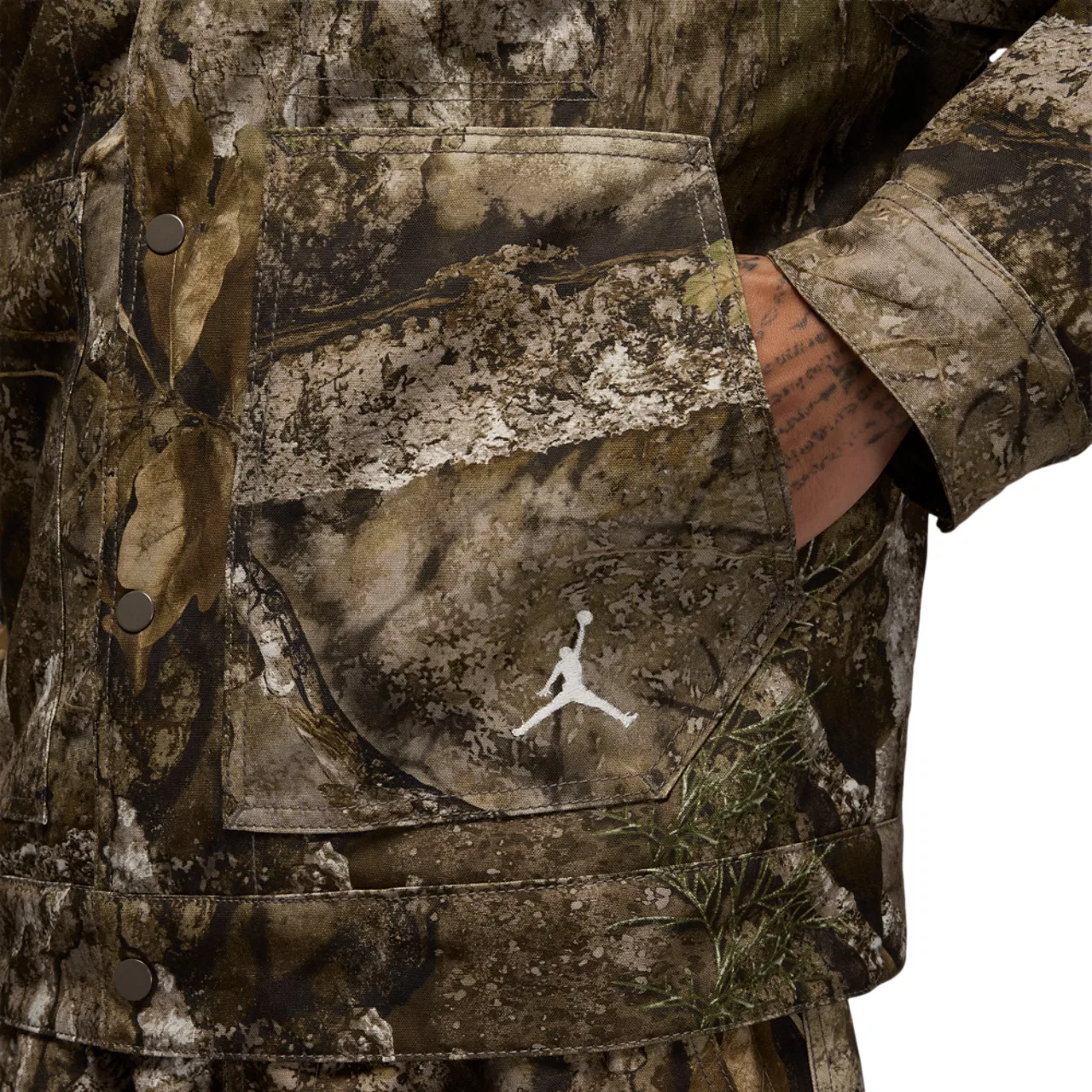 Мужская куртка Flight Chi RLT Jordan, цвет Sail/Medium Olive — фото 4