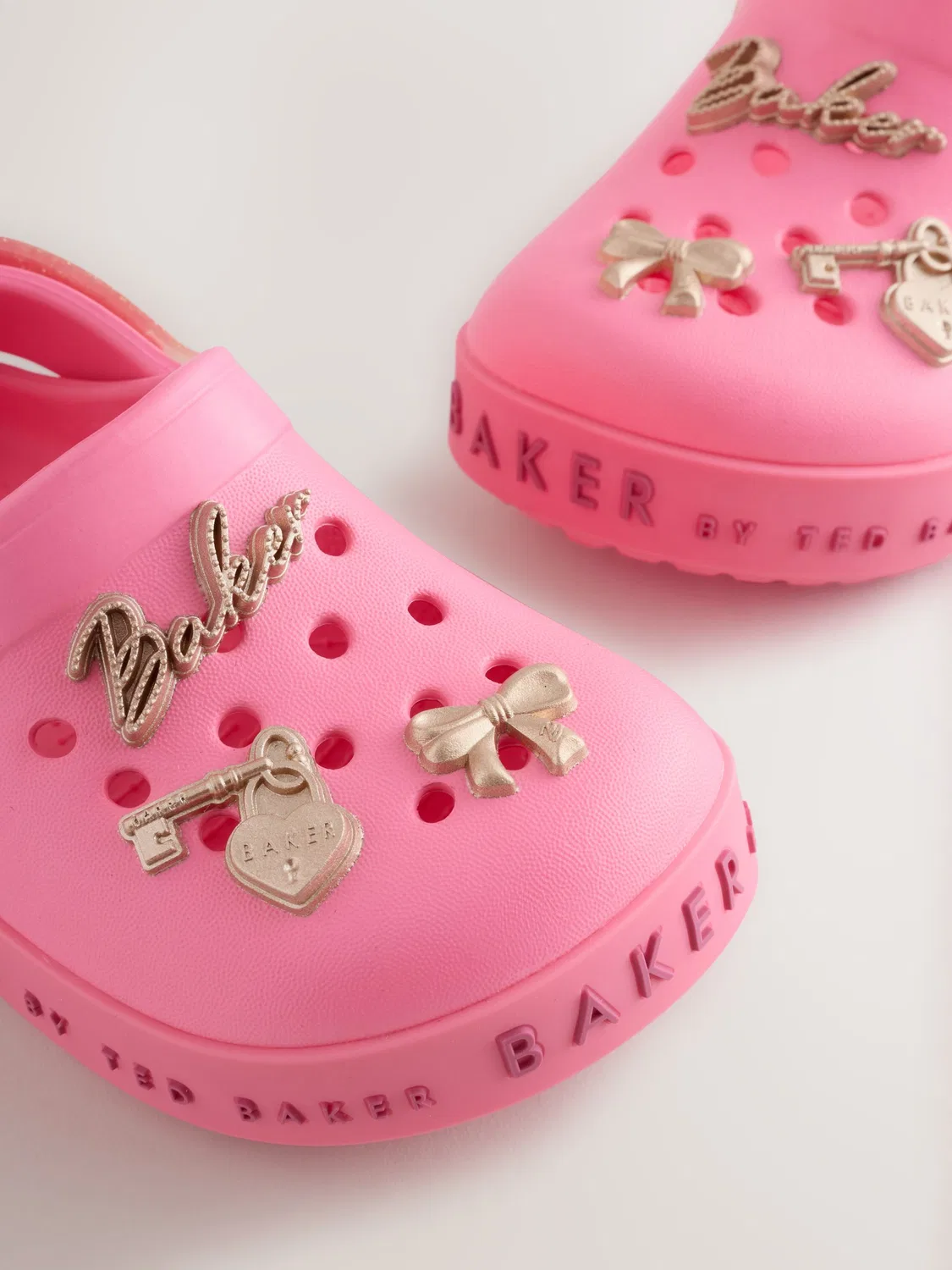 Босоножки-клоги с бантом Baker by Ted Baker для девочек, розовый — фото 4