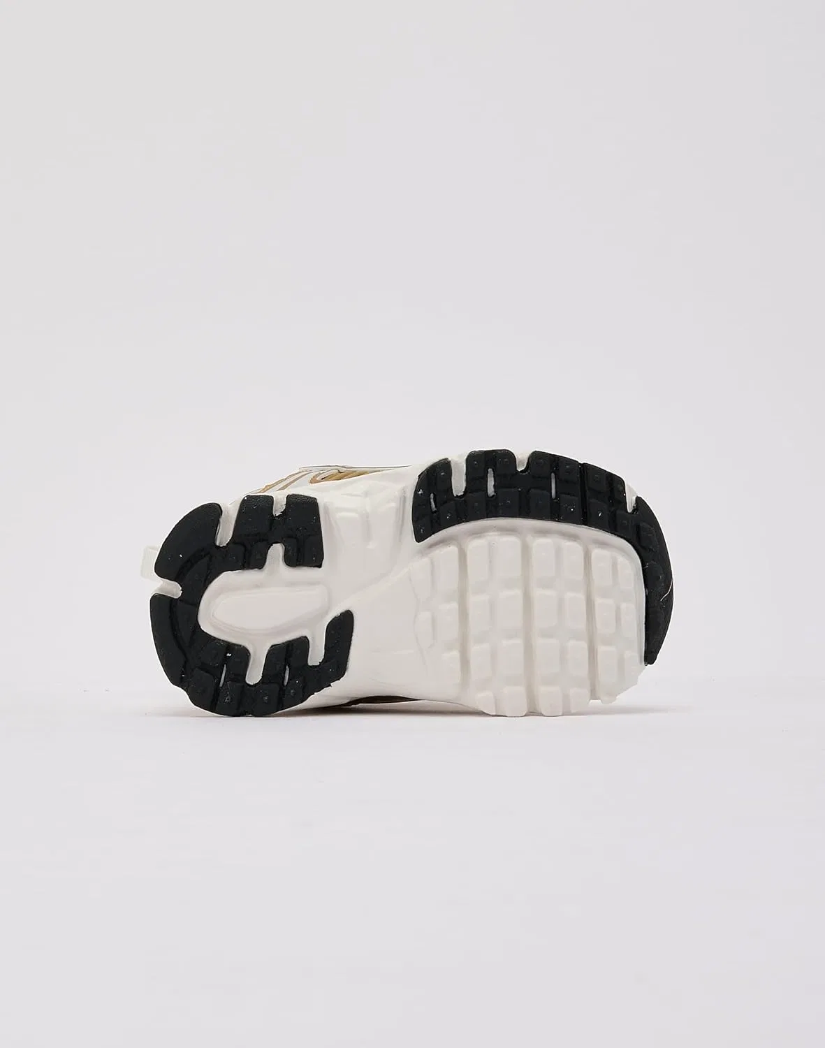 Детские кроссовки для мальчиков Vomero 5 Nike, Gold — фото 4