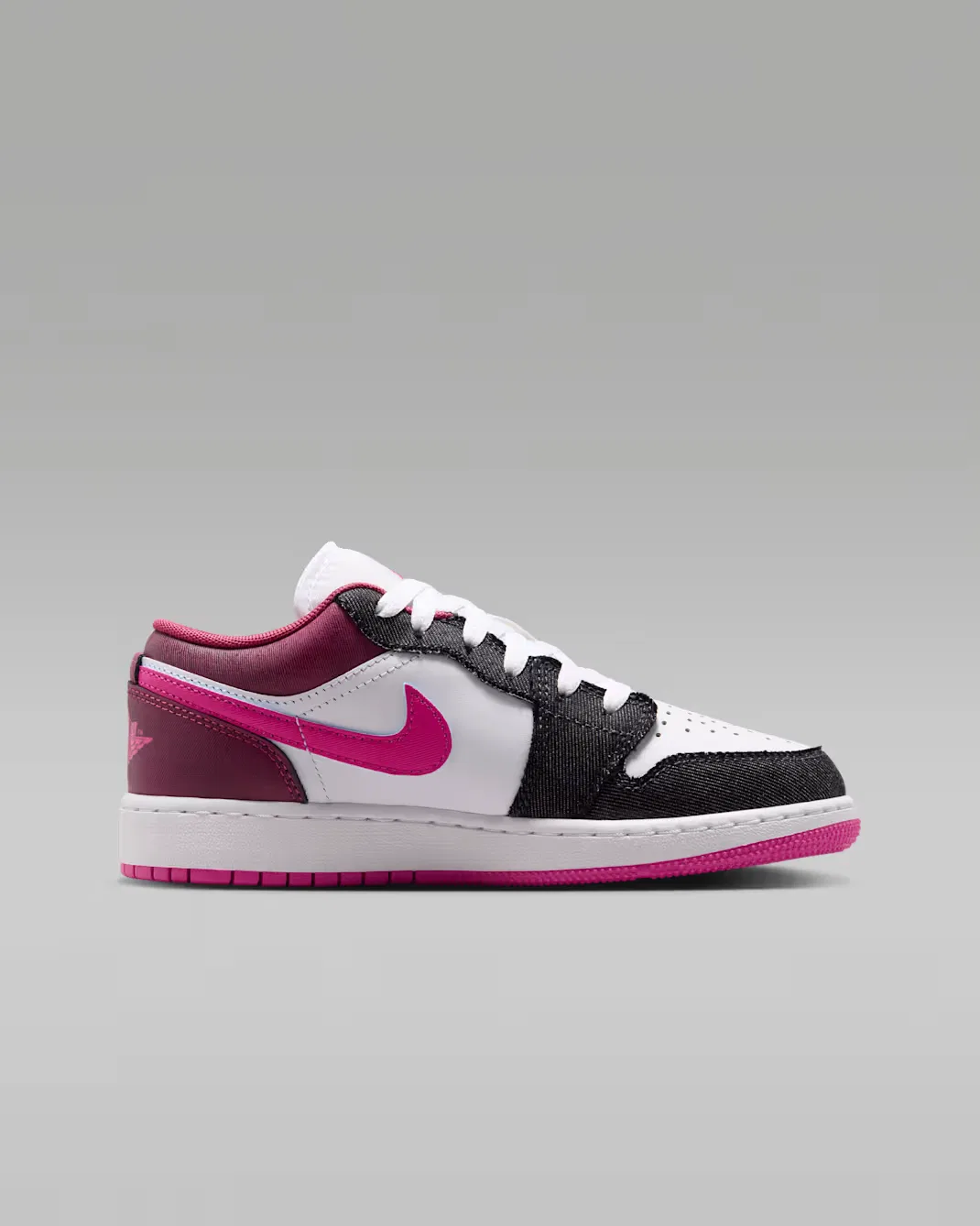 Кроссовки для детей постарше Air Jordan 1 Low SE, Off Noir/White/Desert Pink/Desert Pink — фото 3