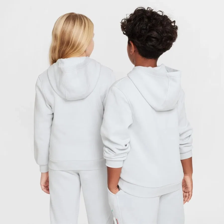 Свитшот детский с капюшоном и кенгуру-карманом Club Fleece Erling Haaland Nike, Серый — фото 2