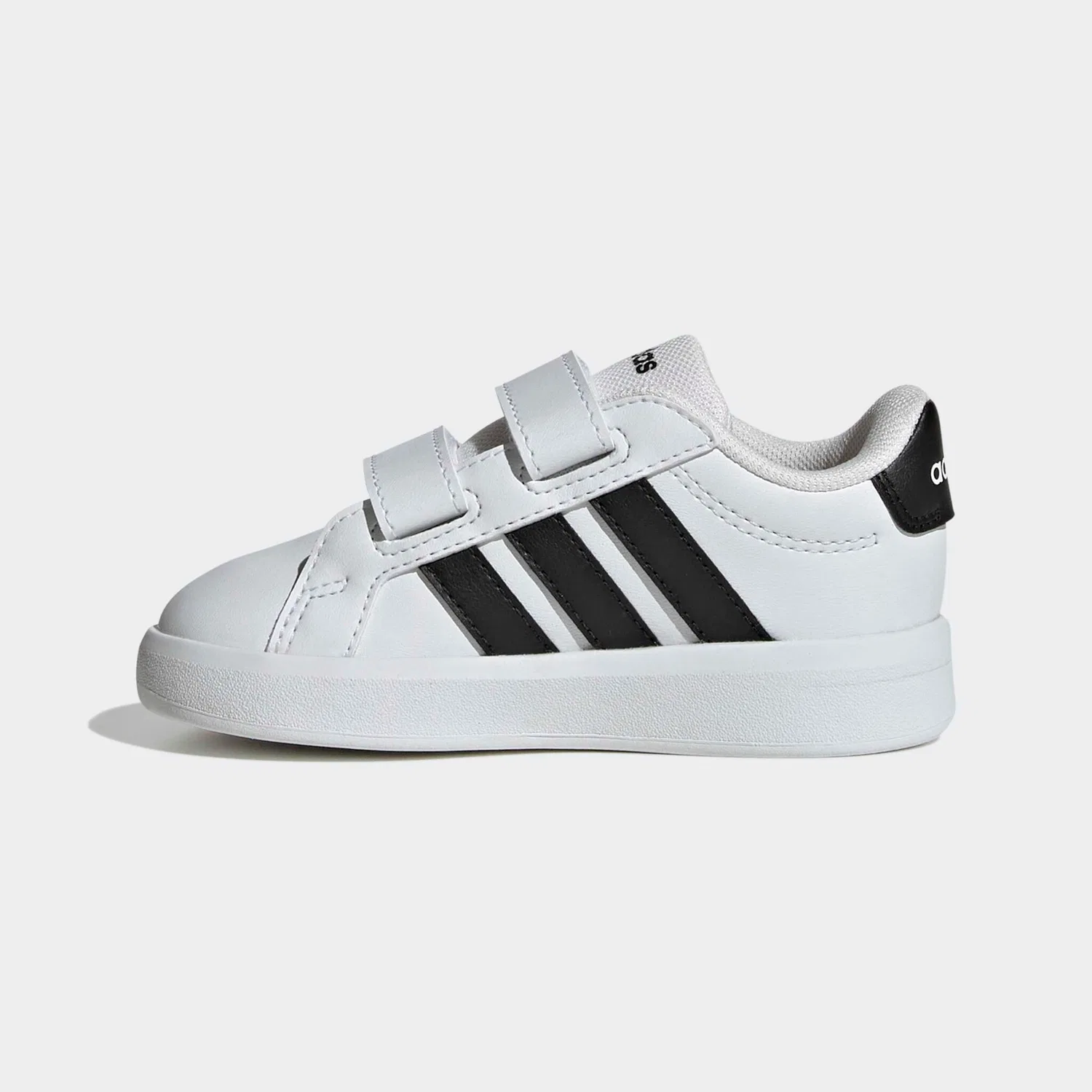 Детские кроссовки с тремя полосками Adidas, Cloud White/Core Black/Ftwr White — фото 3