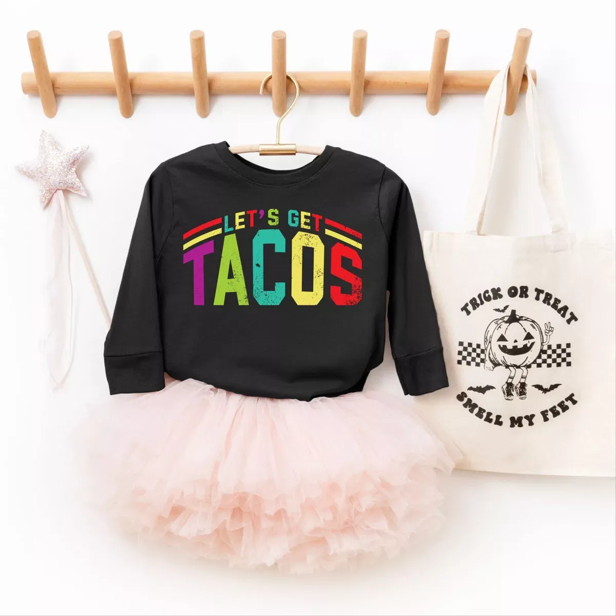 Детская футболка с длинным рукавом с принтом Let's Get Tacos Varsity The Juniper Shop, Black — фото 3