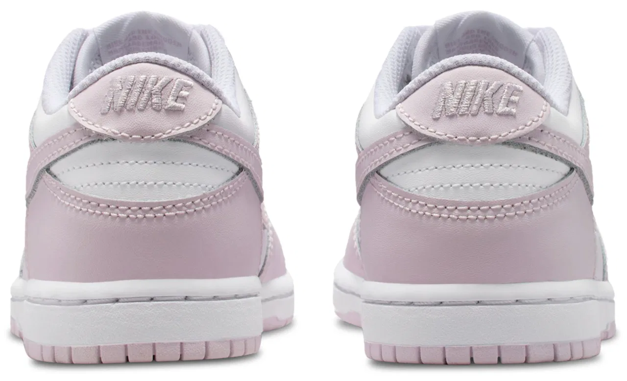 Кроссовки для девочек Dunk Low Nike, цвет White/Light Violet — фото 3