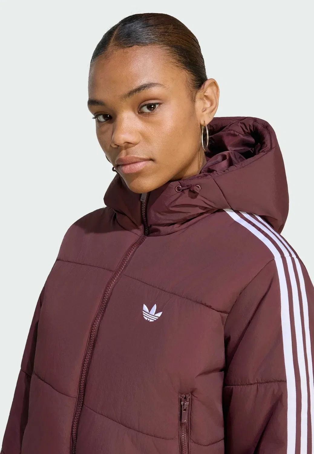 Укороченная пуховая куртка с капюшоном Adicolor - зимняя куртка Adidas Originals, Aurora Ruby — фото 3