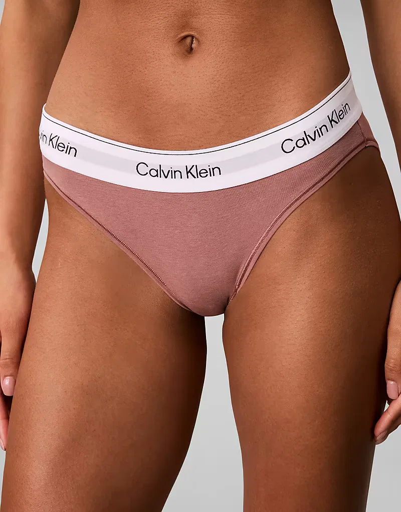 Трусики-бикини Calvin Klein Icon из хлопка и модала, 2 шт, сиренево-розовые — фото 4