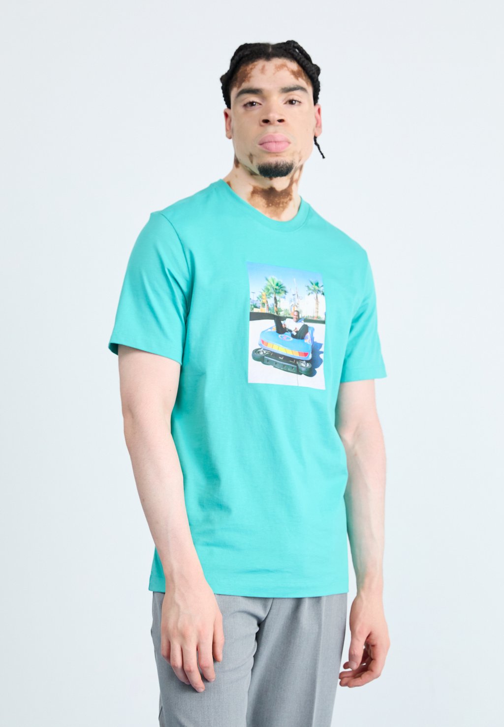 

Футболка с принтом BRAND PHOTO CREW Jordan, бирюзовый