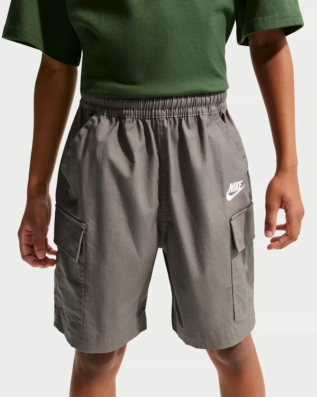 Тканые шорты-карго для детей постарше Nike Sportswear Club, Cave Stone/White — фото 2