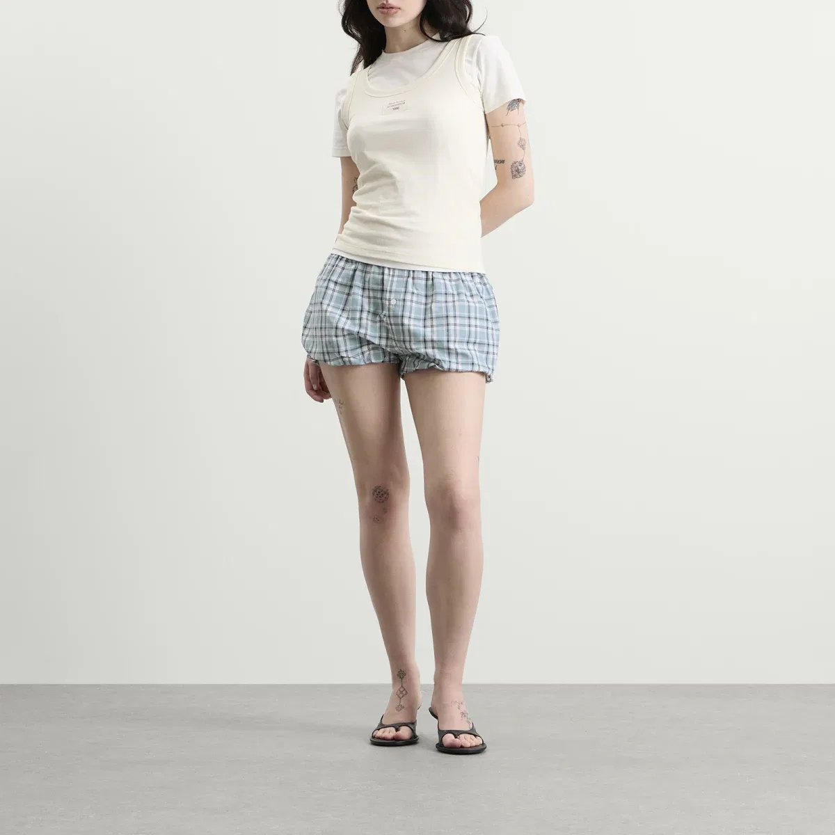 Шорты-панталоны с принтом в клетку Pebby Check Mini Shorts Acne Studios, Blue & White — фото 4