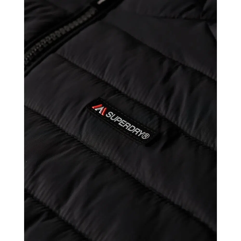 Женская стеганая куртка Fuji Lite Superdry, Schwarz — фото 2