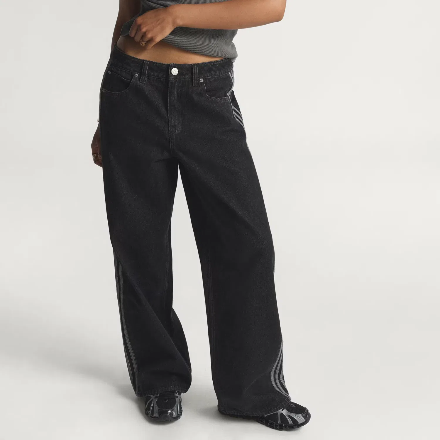 Женские джинсы Firebird FW25 Adidas Originals, Pure Black Denim — фото 4