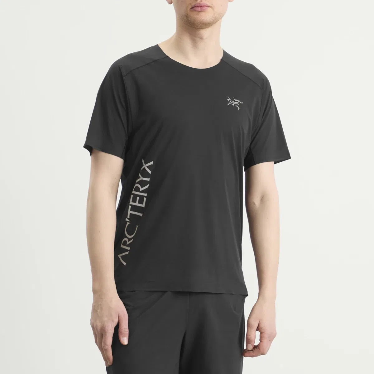 Футболка с коротким рукавом Norvan Downword Logo Arcteryx, Black — фото 2