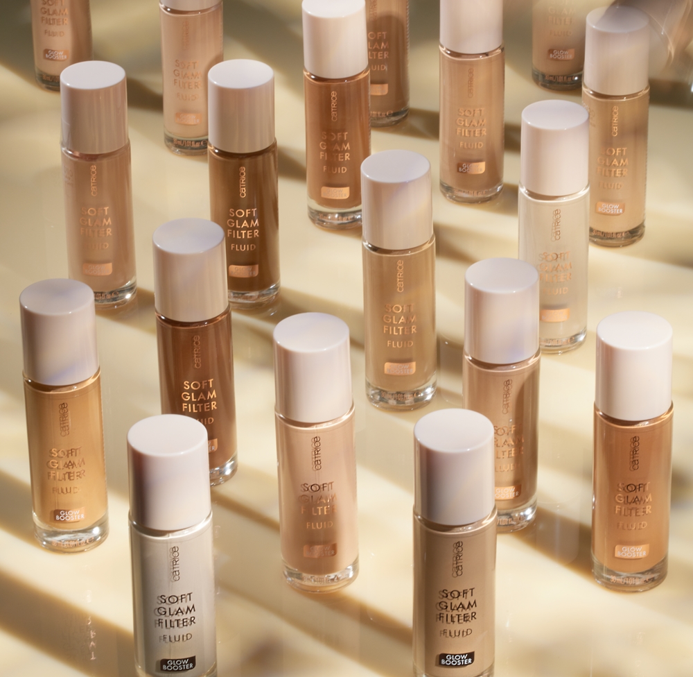 Флюид Catrice — Фильтр Soft Glam, мерцающий с оттенком , atspalvis - fair - light, 30 мл — фото 3