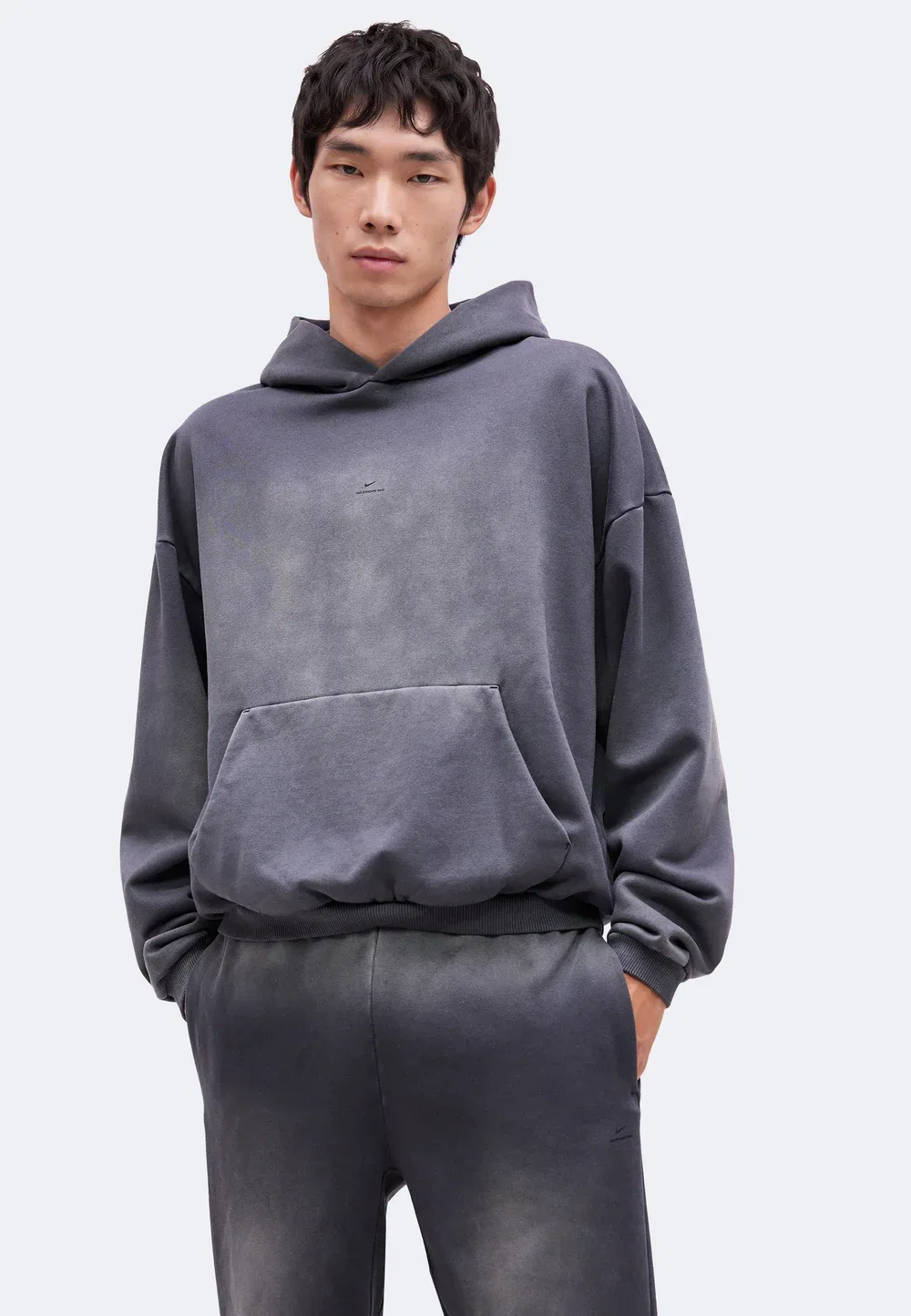 Стандартная толстовка с капюшоном, сильно выстиранная Nike Performance, Black/Pale Ivory — фото 4