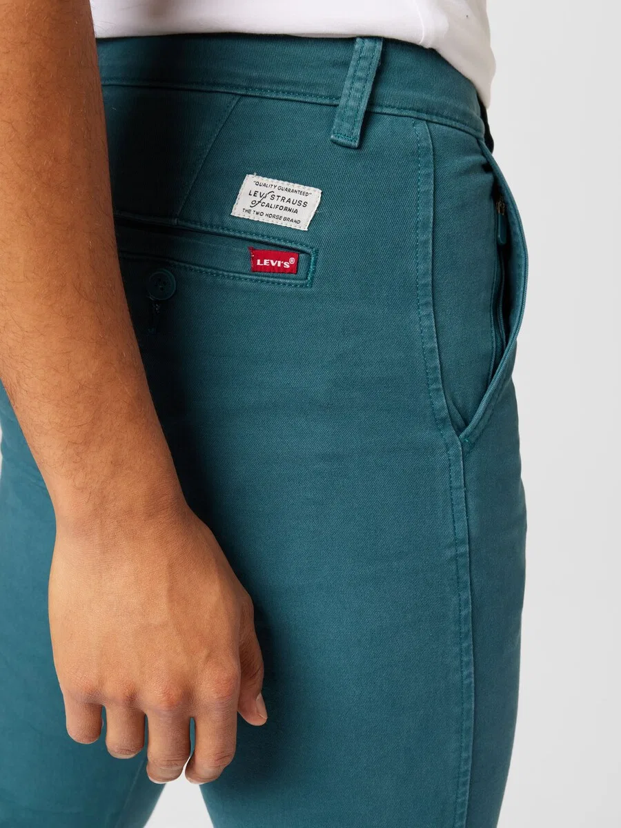 Брюки-чиносы LEVI'S Slim fit 'XX Chino Slim II' цвета нефрит — фото 2