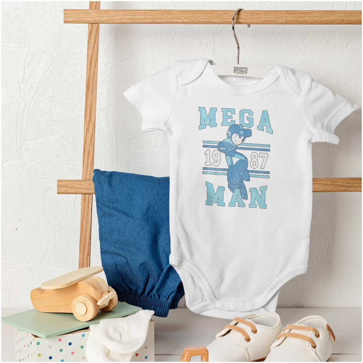 Детский боди-комбинезон с принтом Mega Man Video Game College Varsity Brisco Brands, White — фото 4