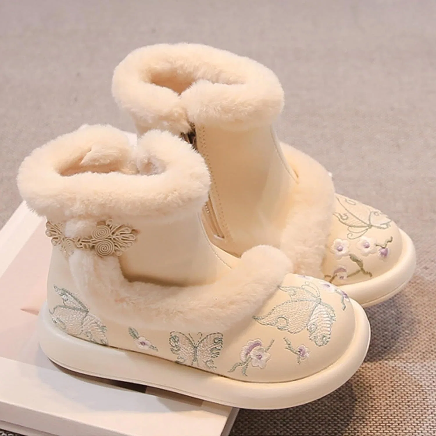Детские зимние ботинки для девочек с китайской вышивкой, Beige — фото 4