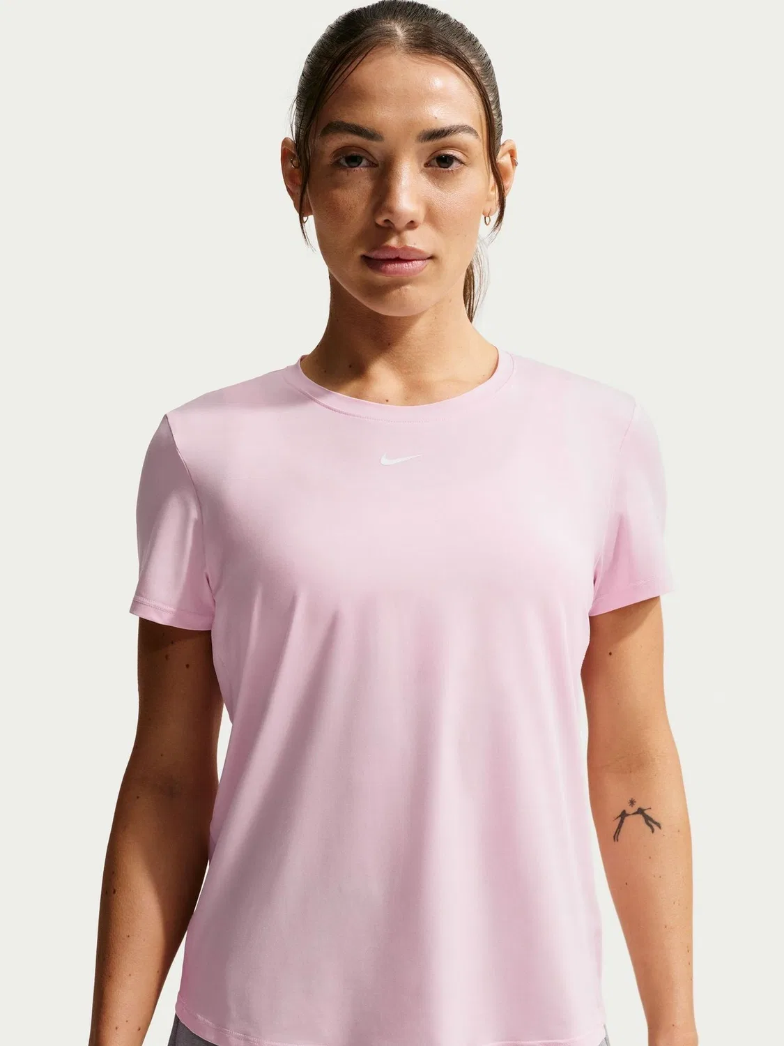 Футболка Nike One Classic Dri-FIT с коротким рукавом, Pink Foam — фото 3