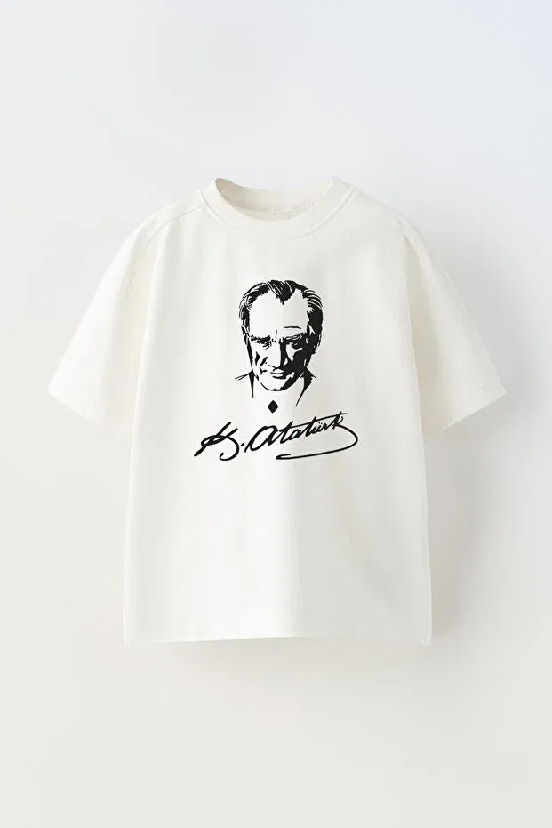 Детская футболка с принтом Unisex kids oversize ataturk printed t-shirt C.C.L. Coccolin Kids Baby Clup, White 2
