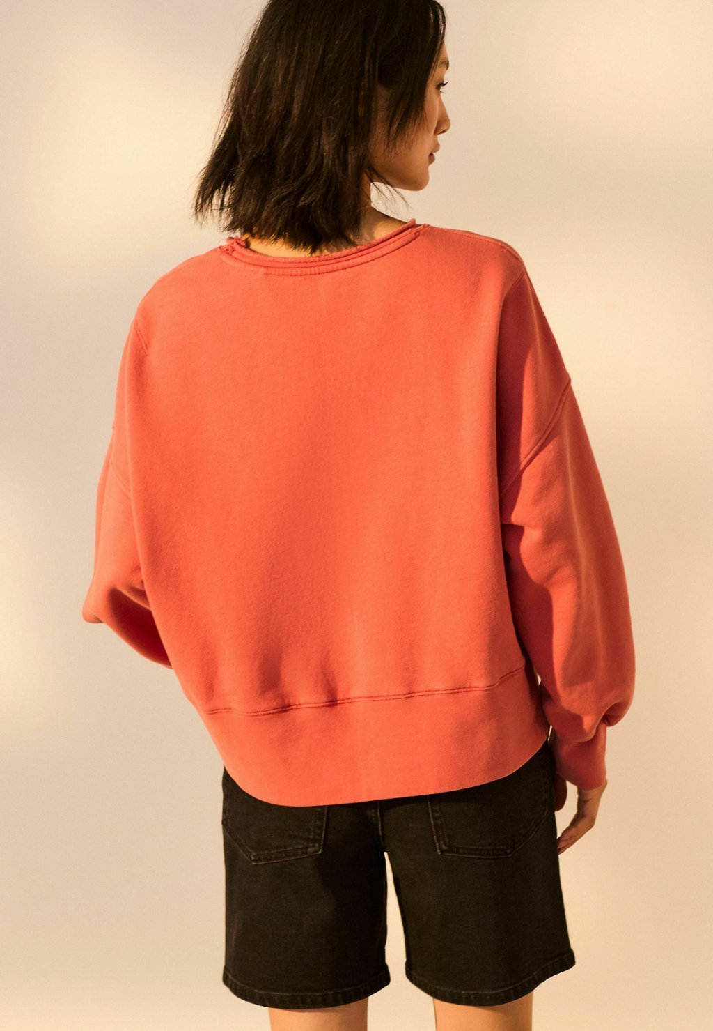 Толстовка RAW HEM DETAIL WASHED CREW NECK Next, красный — фото 3