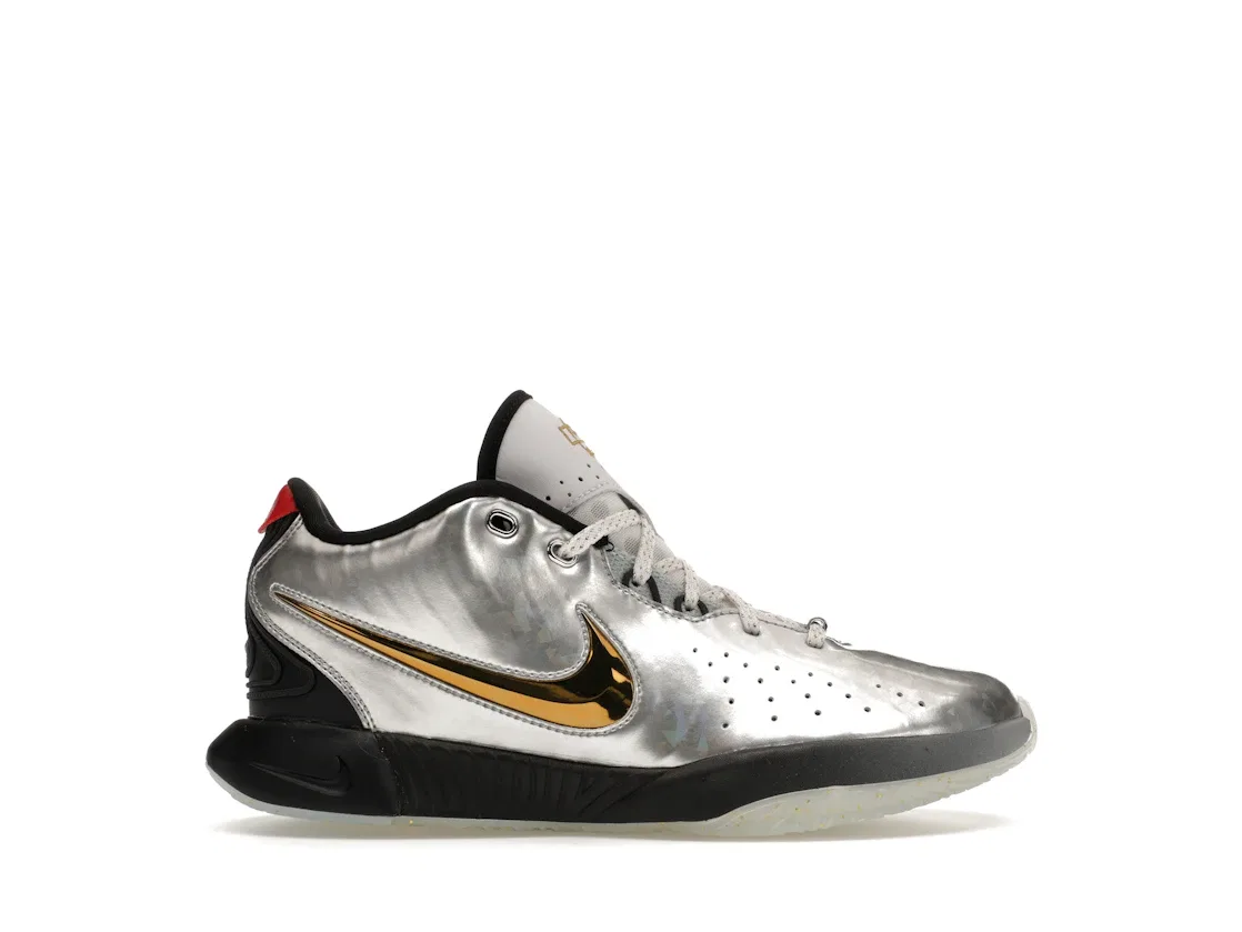 Детские кроссовки для мальчиков баскетбольные Nike LeBron 21 SE, Metallic Silver/Metallic Gold/Black/University Red