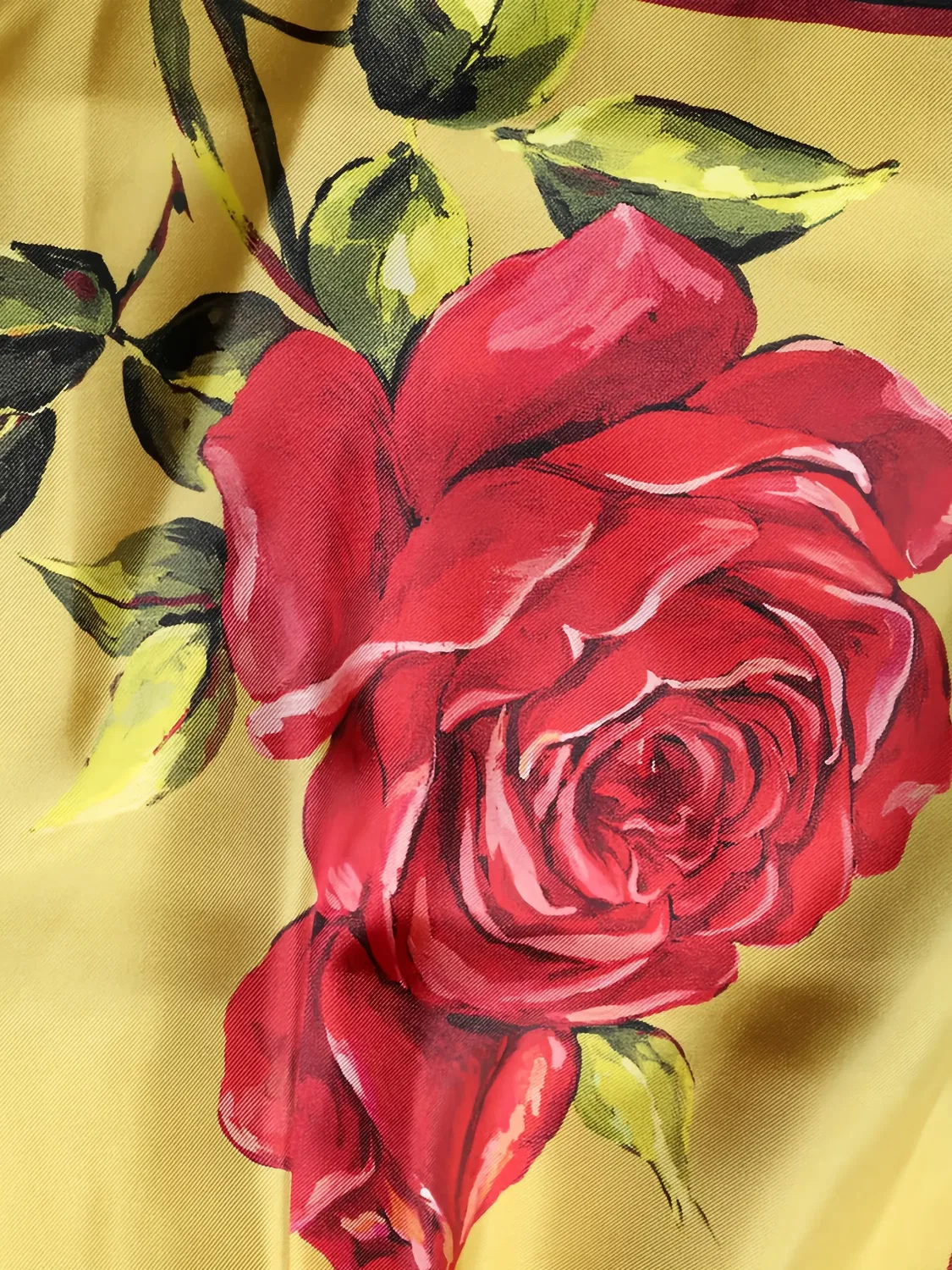 Шелковые шорты желтого цвета с принтом роз Dolce & Gabbana, желтый — фото 2