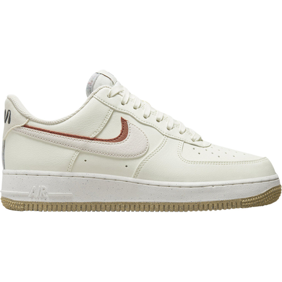 

Кроссовки Nike Wmns Air Force 1 '07 LX '82 - Sail Cinnabar, белый/мультиколор